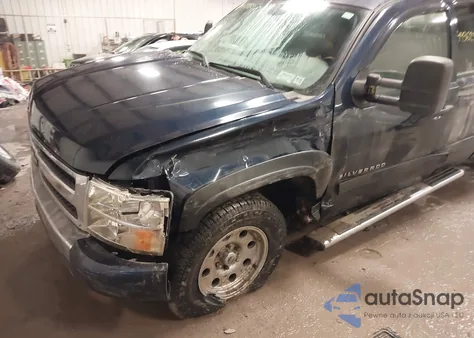 2011 Chevrolet Silverado 1500 Ls z USA, uszkodzony, nr VIN 1GCRKREA8BZ188479